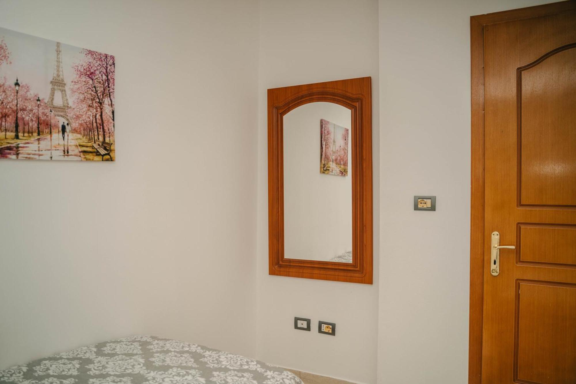 Peaceful Villa In New Bazaar Tirana Kültér fotó